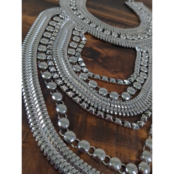 Choker Bib‎ Style Necklace w Matching Clip On Earrings, Silver Tone, Chunky - Picture 6 of 6